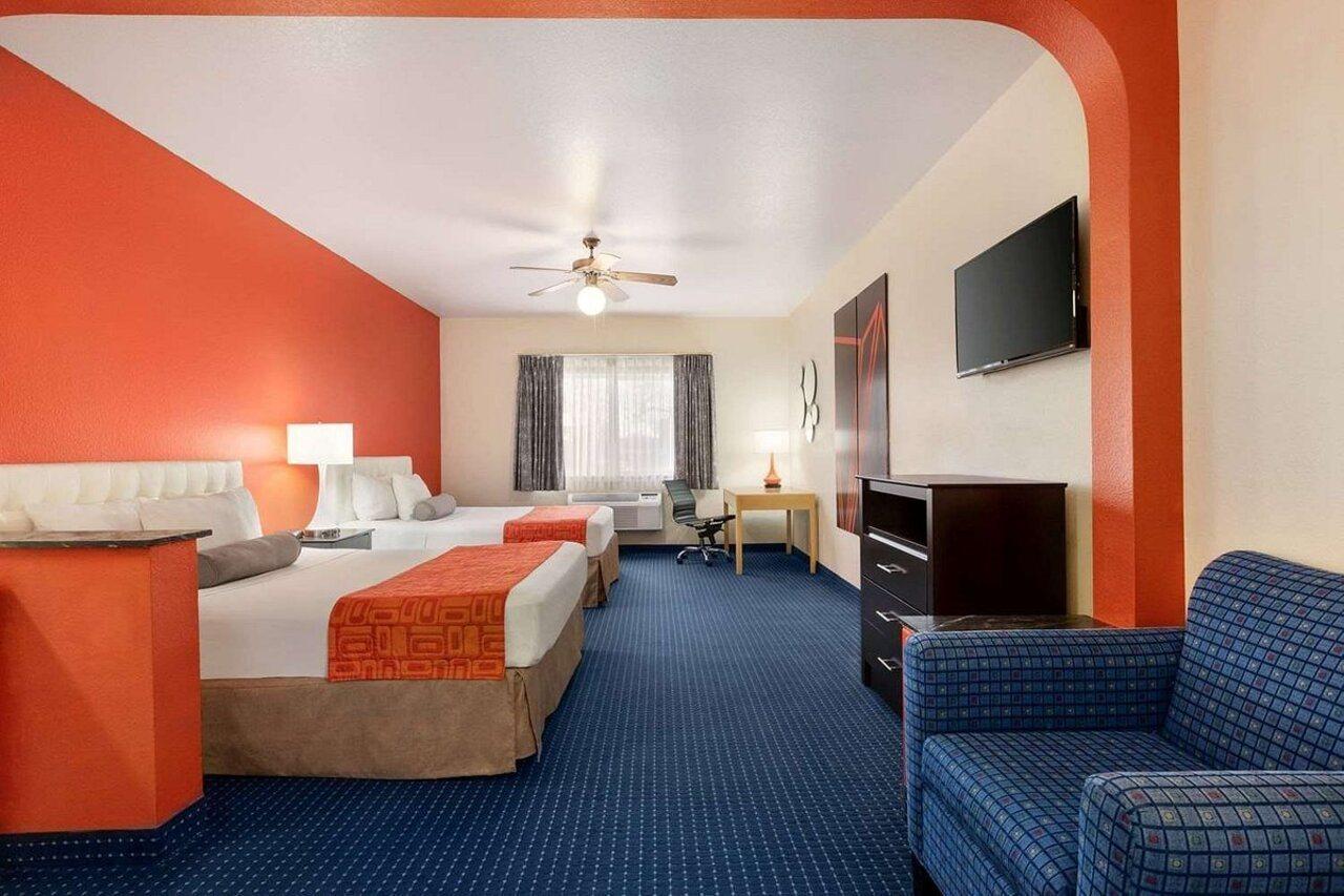 Howard Johnson By Wyndham San Antonio Hotel & Suites Exteriér fotografie