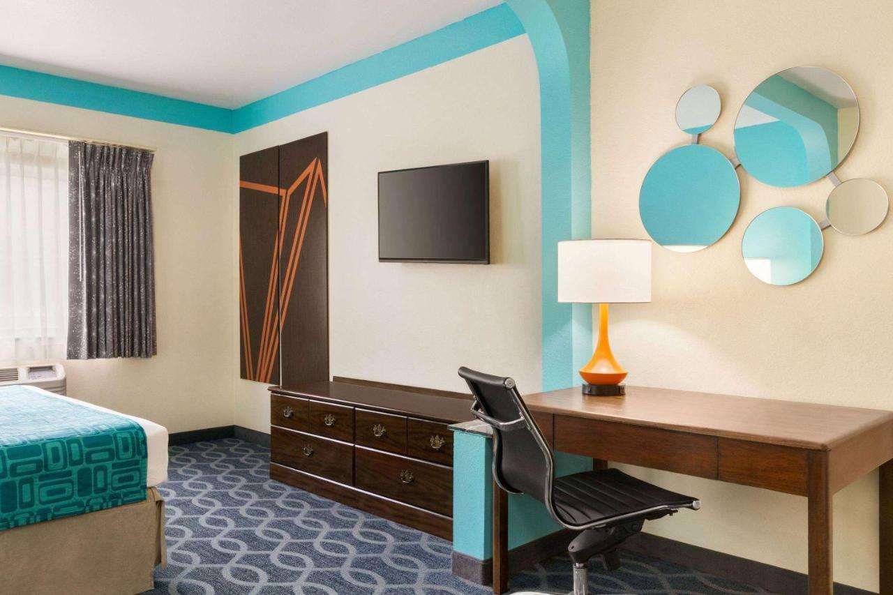 Howard Johnson By Wyndham San Antonio Hotel & Suites Exteriér fotografie